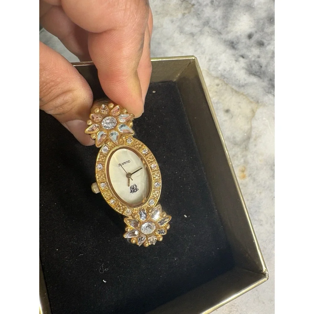 Elizabeth Taylor White Diamonds Quartz Oval Analog Watch Gold Case w/ Box